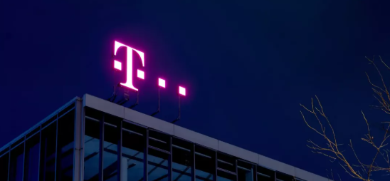 T-Mobile���⵽SIM�����������û���Ϣ�ٴ�й¶.png